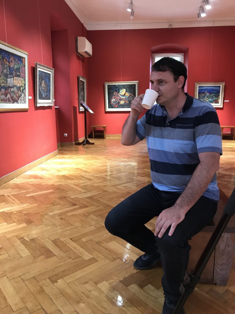 Saša Stojanović u Galeriji Milan Konjović u Somboru